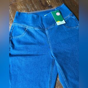 Halara stretchy flare jeans. Size M